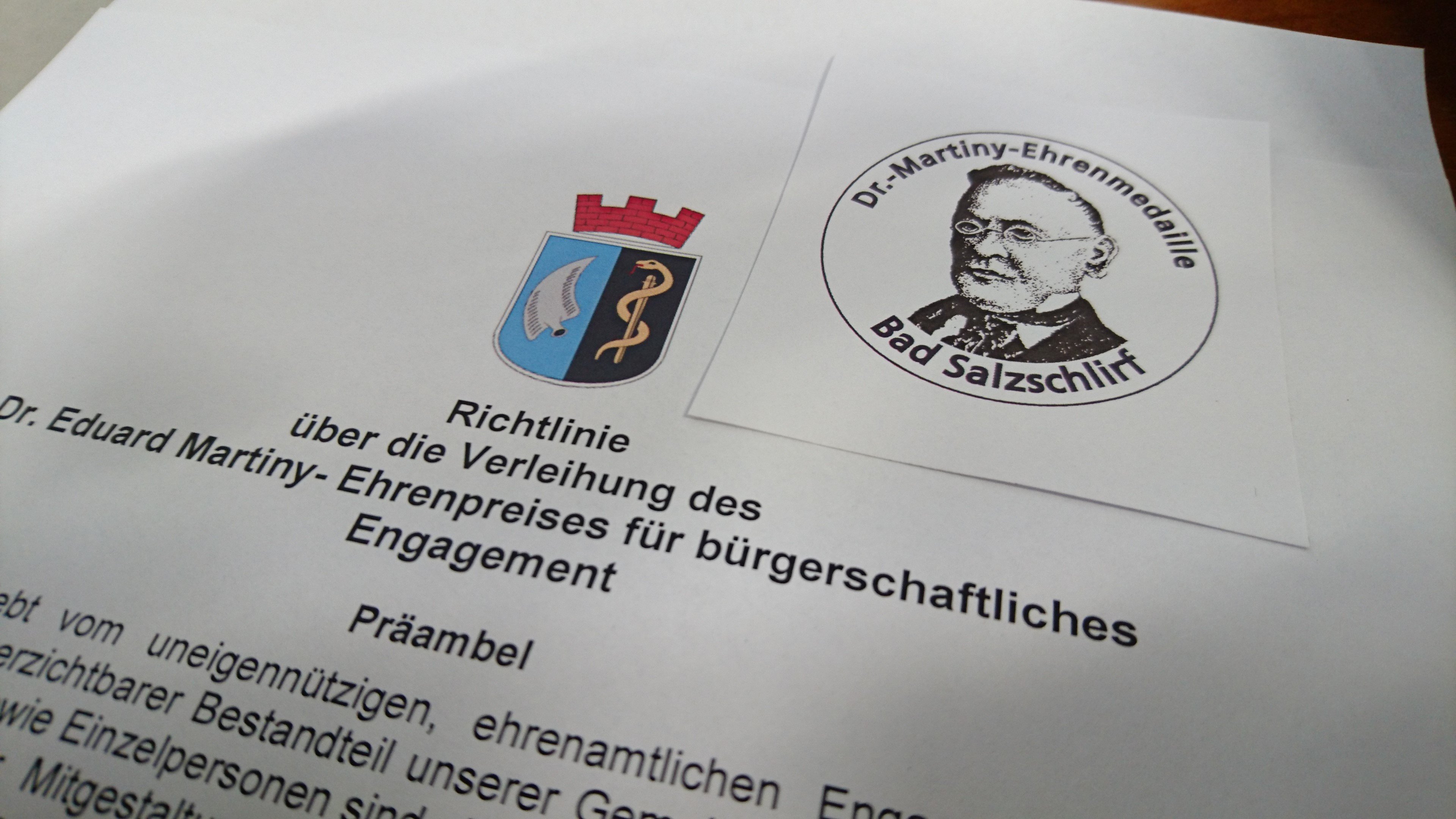 Symbolbild Dr. Martiny Ehrenpreis.jpg